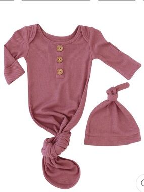 Caden Lane Boysenberry Waffle Knit Knotted Gown & Hat Set